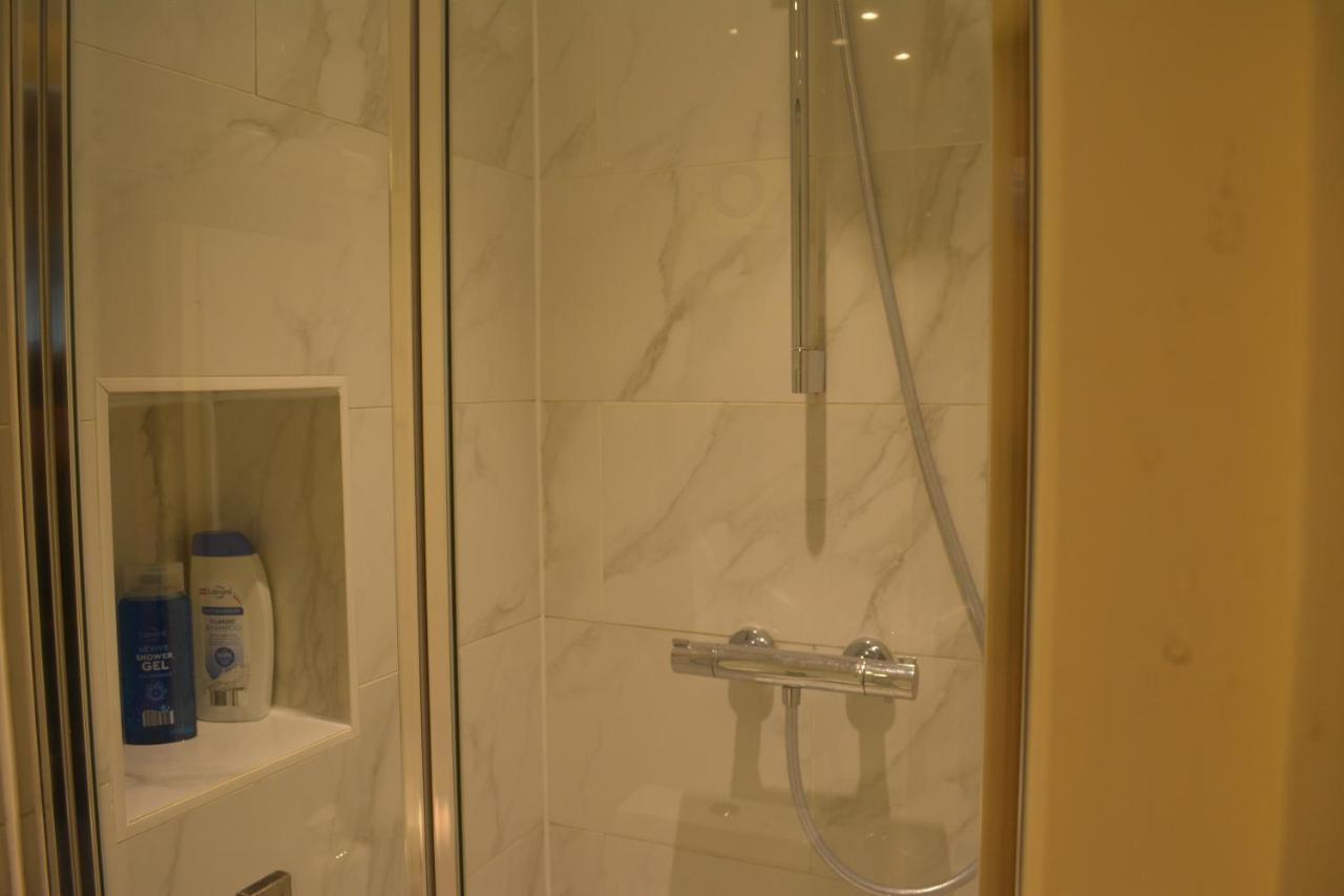 Large Ensuite Room Oxford Eksteriør billede